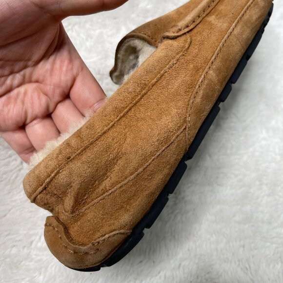 UGG #5775 Men\'s Tan Ascot Suede Sheepskin Slippers Slip On Shoes Size 8 US